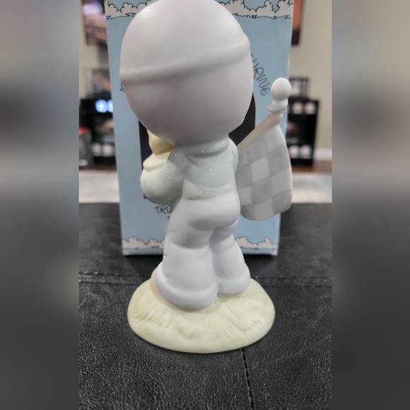 SPECIAL LIMITED EDITION- 1984 Precious Moments- Trust in the Lord to the Finish - Picture 3 of 7